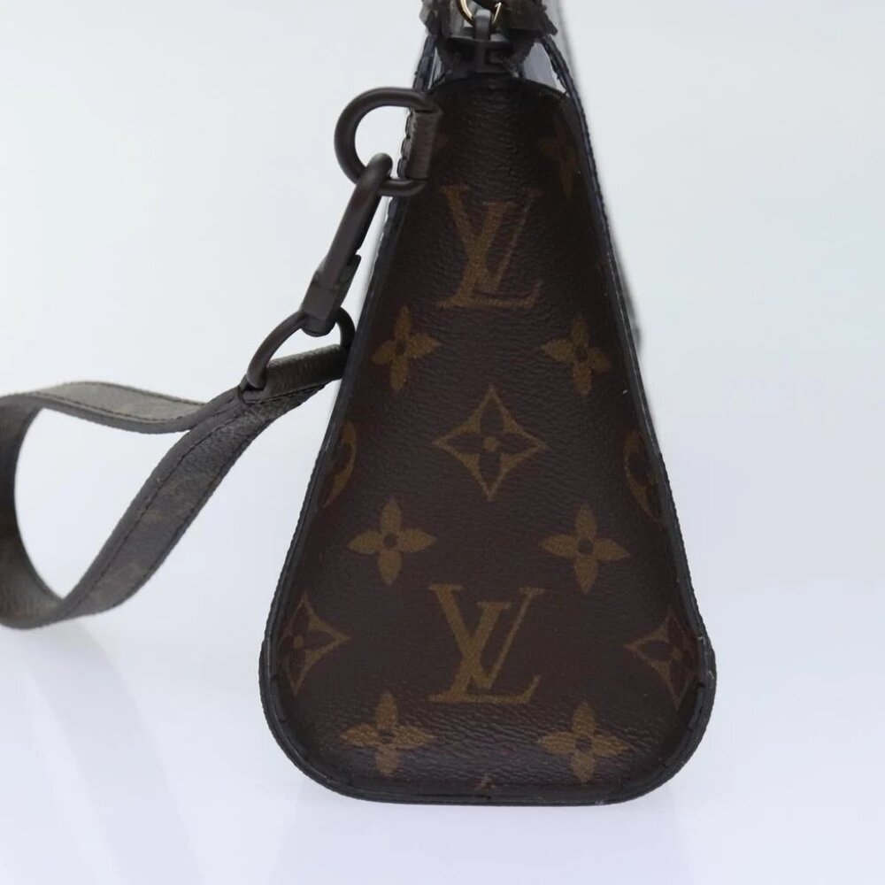LOUIS VUITTON Monogram Chess Stand Pouch - Picture 4 of 15